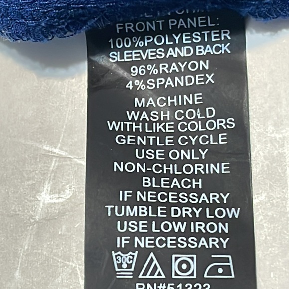 Vince Camuto, wrapped top - Picture 12 of 12